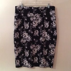 LuLaRoe Cassie Pencil Skirt, XL